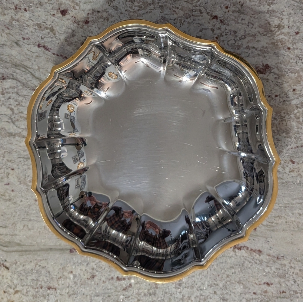 Oneida Royal Chippendale Electroplated Serving Bowl Tray Stainless Steel 10” Dia